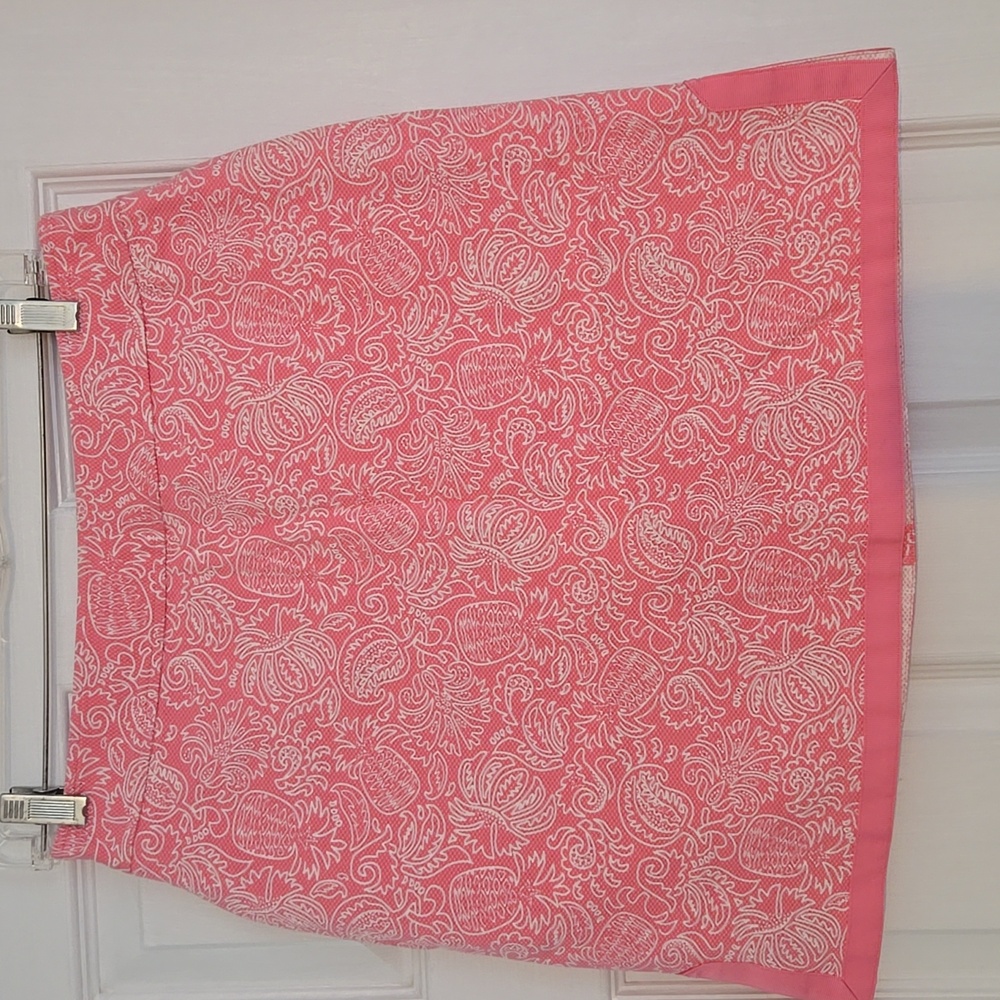 Vineyard Vines Pink and Cream Patterned Skort